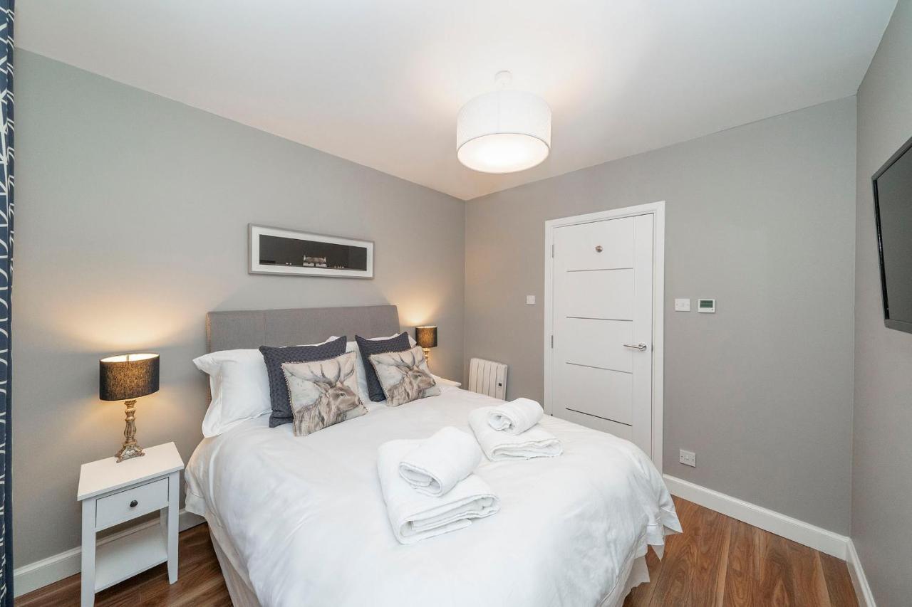 The Pines - Luxury 3-Bed Apartment Near Golf & Spa, Gleneagles, 오치터라더 외부 사진